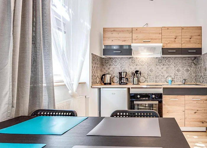 Rentplanet - Nadodrze Lägenhet *